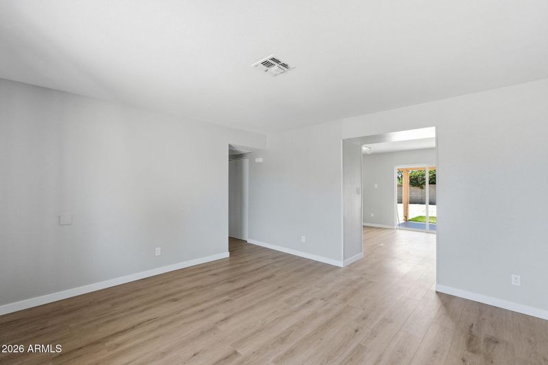 2519 E Anderson Dr, Phoenix, AZ 85032