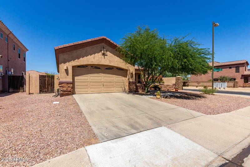25190 Parkside Ln, Buckeye, AZ 85326