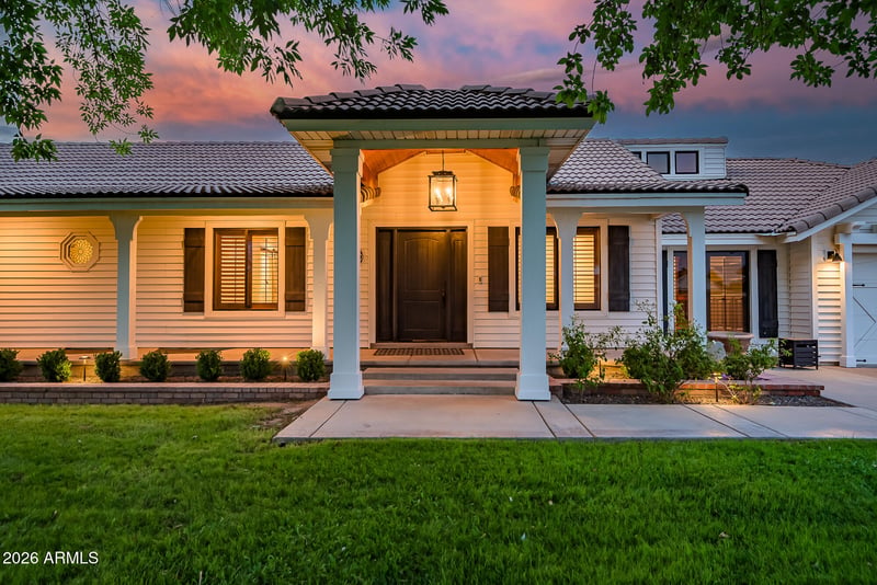 2520 Winchester Dr, Gilbert, AZ 85297