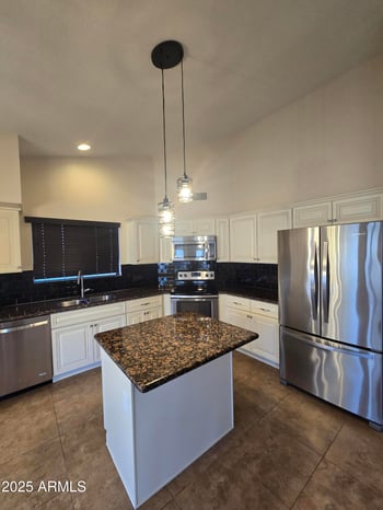 2520 Granite View Dr, Phoenix, AZ 85048
