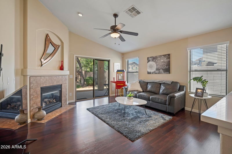 2520 W Oberlin Way, Phoenix, AZ 85085