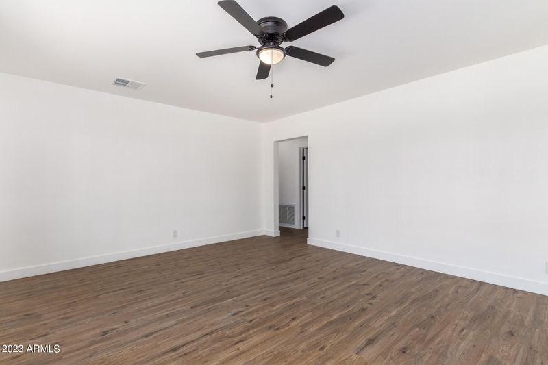 2520 W Village Dr, Phoenix, AZ 85023