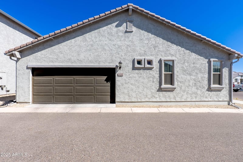 25202 142nd Dr, Surprise, AZ 85387