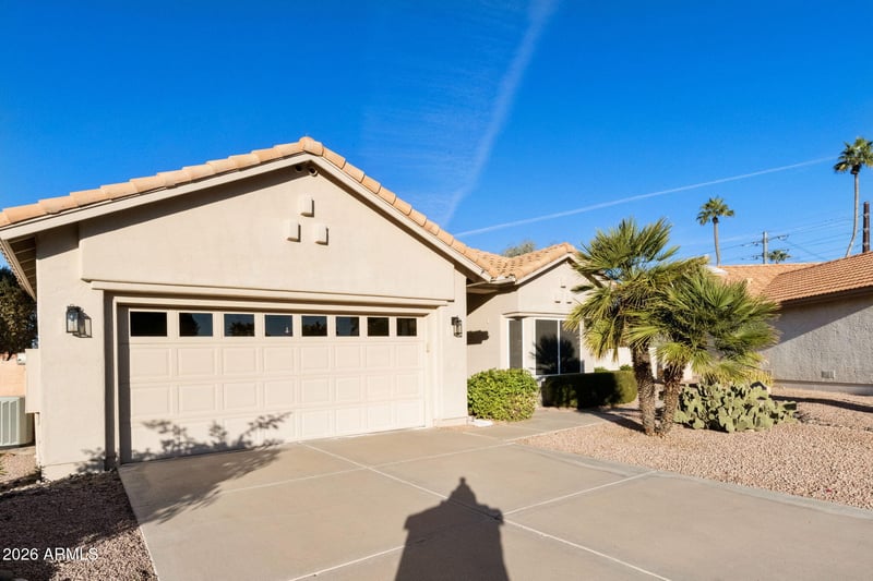 25208 S Pinewood Dr, Sun Lakes, AZ 85248