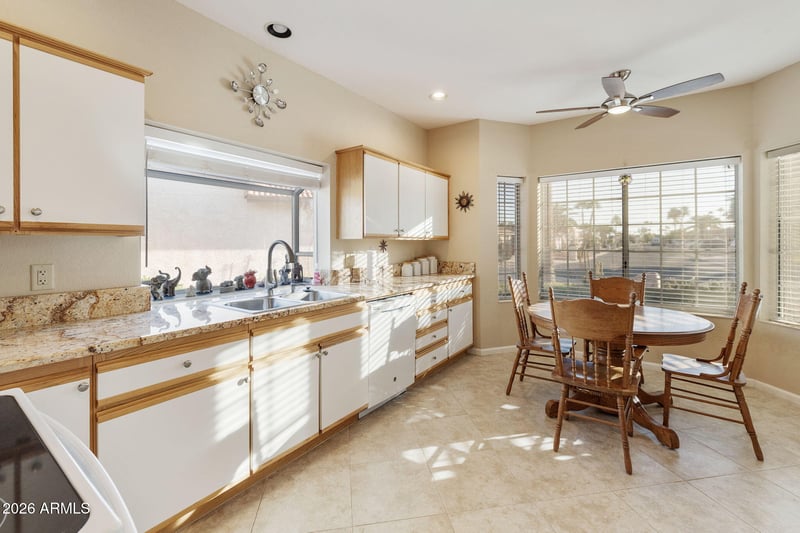 25208 S Pinewood Dr, Sun Lakes, AZ 85248