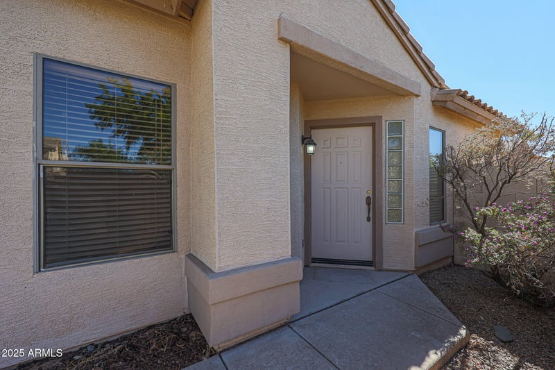 2521 Oberlin Way, Phoenix, AZ 85085