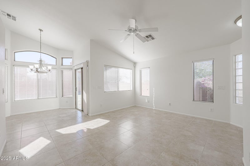 2521 Oberlin Way, Phoenix, AZ 85085