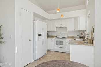 2521 Oberlin Way, Phoenix, AZ 85085