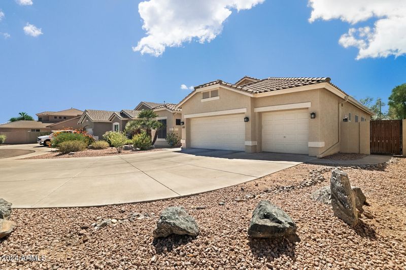 25216 N 42nd Ave, Phoenix, AZ 85083