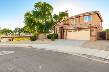 2522 66th Dr, Phoenix, AZ 85043