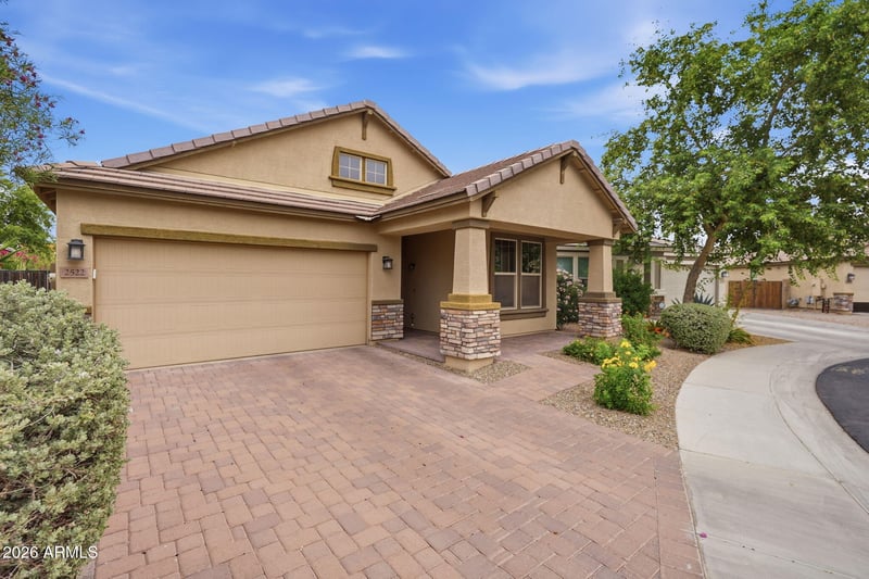 2522 E Fawn Dr, Phoenix, AZ 85042