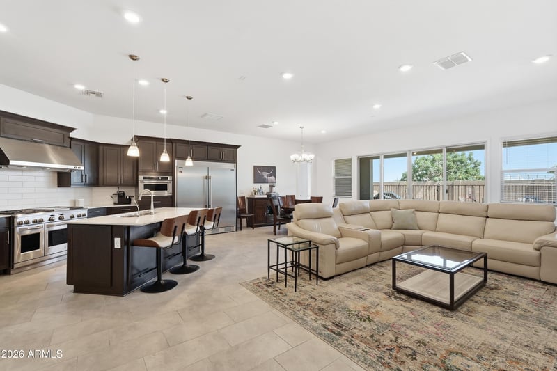 2522 E Pleasant Ln, Phoenix, AZ 85042