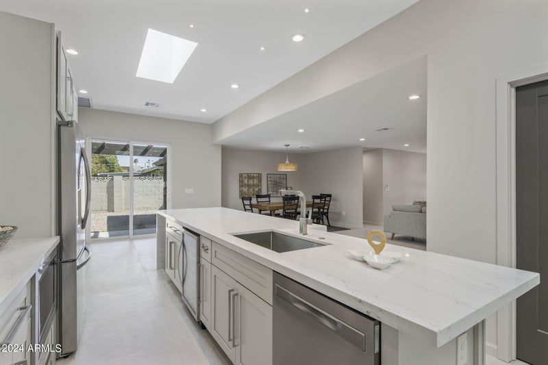 2522 E Turney Ave, Phoenix, AZ 85016