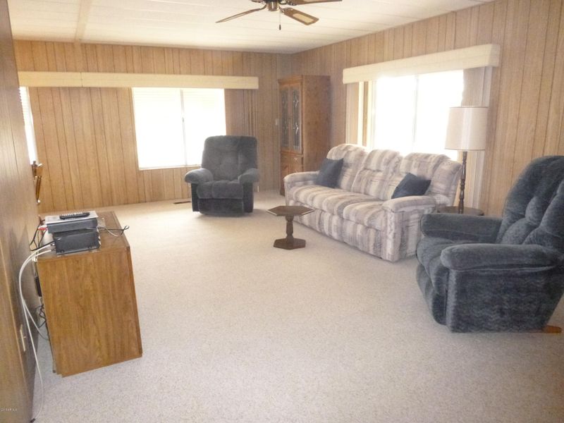 2522 N Snead Dr, Mesa, AZ 85215