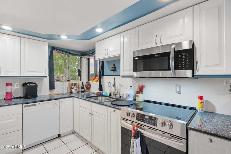 25223 Berry Brook Dr, Sun Lakes, AZ 85248