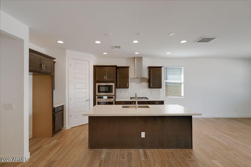 25226 172nd Dr, Surprise, AZ 85387