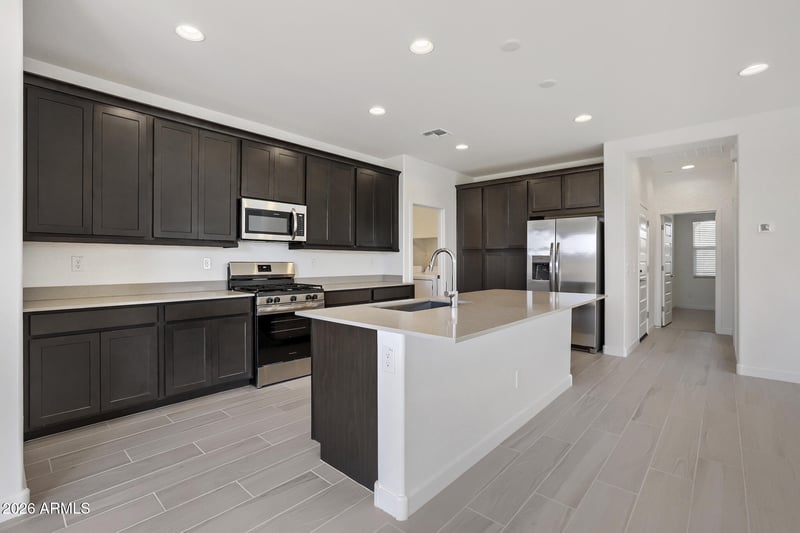 25228 N 174th Ln, Surprise, AZ 85387