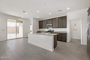 25228 N 174th Ln, Surprise, AZ 85387