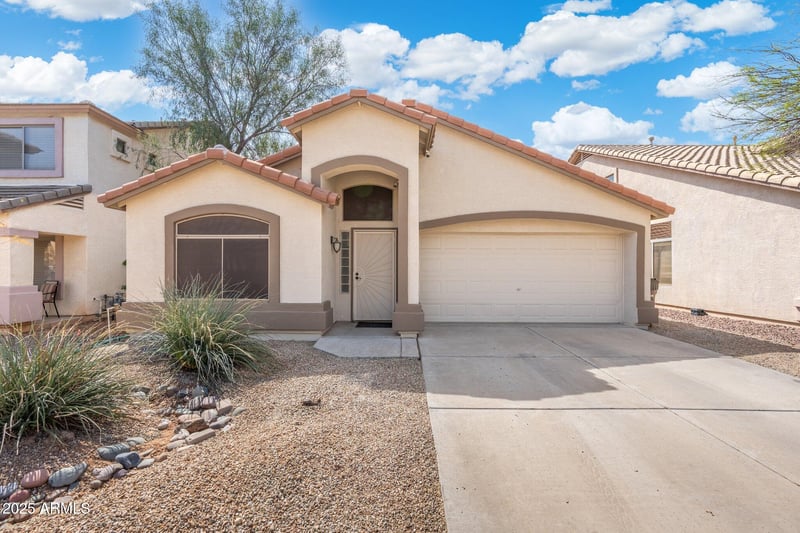 2523 Running Deer Trl, Phoenix, AZ 85085