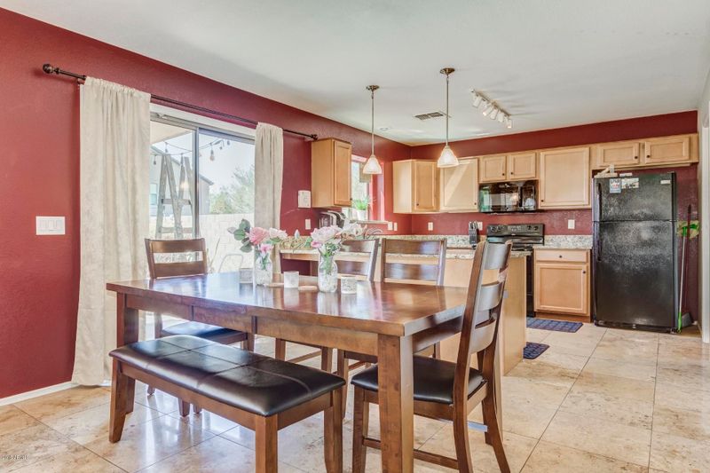 2523 W Bent Tree Dr, Phoenix, AZ 85085