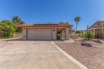 25231 Lakeway Dr, Sun Lakes, AZ 85248