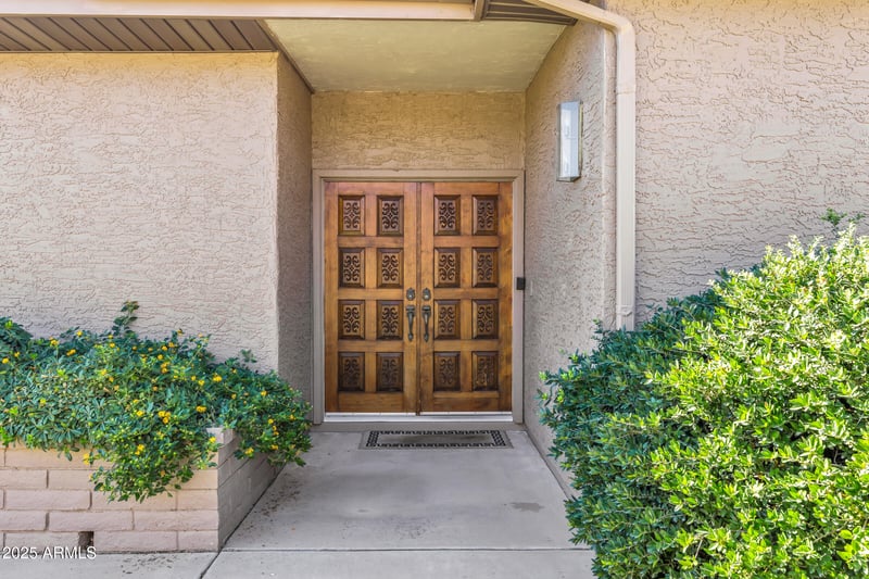 25236 Mohawk Dr, Sun Lakes, AZ 85248