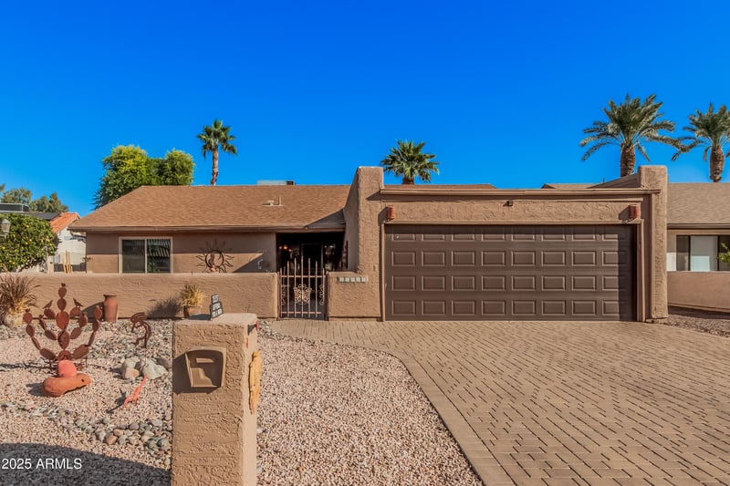 25237 Lakeway Dr, Sun Lakes, AZ 85248