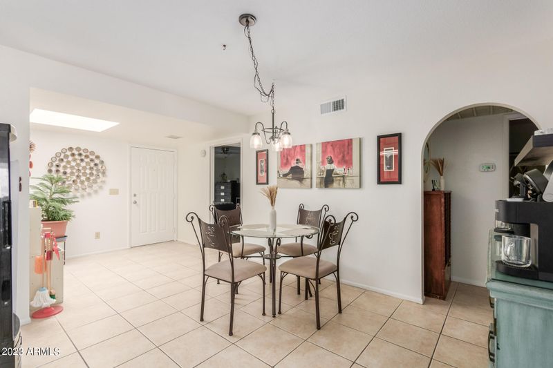 2524 E Bluefield Ave, Phoenix, AZ 85032