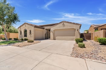 2524 Honeysuckle Pl, Chandler, AZ 85286