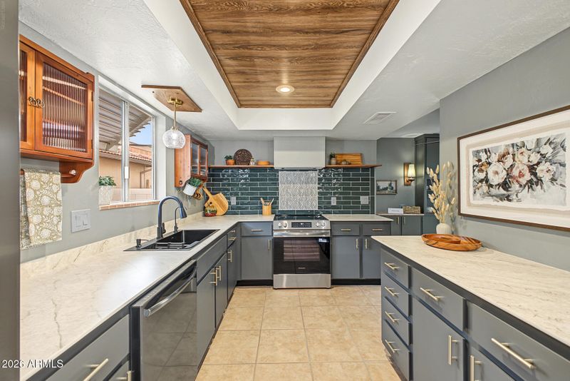 25243 S Cloverland Dr, Sun Lakes, AZ 85248