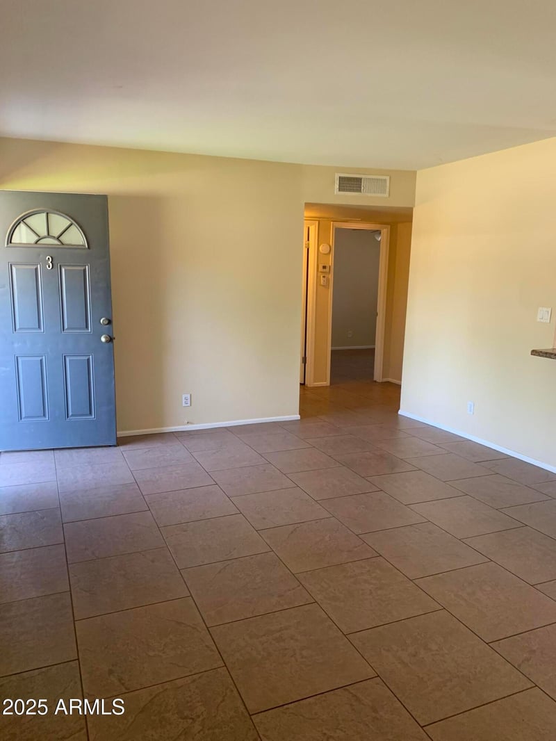 2525 College Ave #3, Tempe, AZ 85282