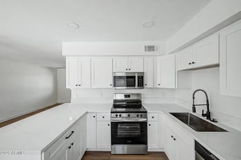 2525 Inverness Ave, Mesa, AZ 85204