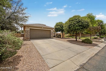 2525 Gold Mine Way, San Tan Valley, AZ 85144
