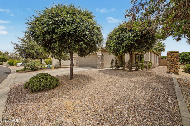2525 Gold Mine Way, San Tan Valley, AZ 85144
