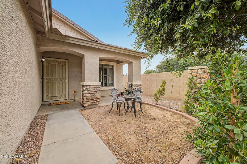 2525 Gold Mine Way, San Tan Valley, AZ 85144