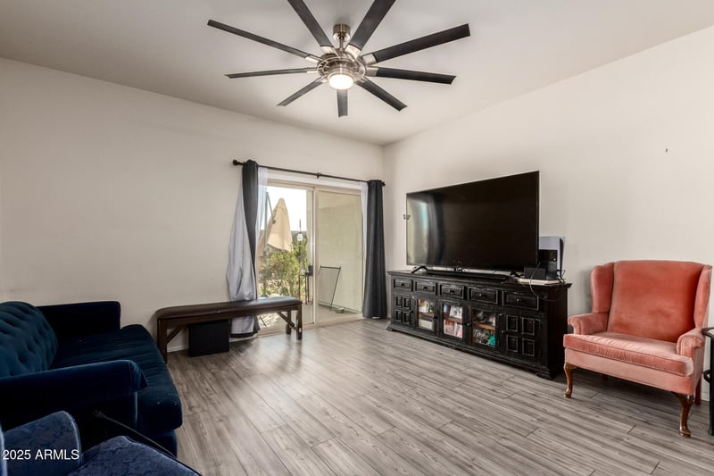 25255 Burgess Ln, Buckeye, AZ 85326