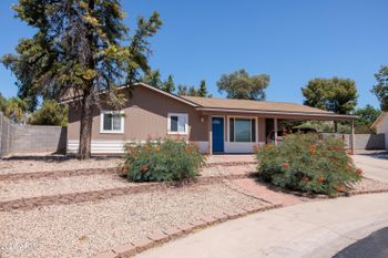 2526 E John Cabot Rd, Phoenix, AZ 85032