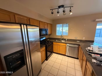 2526 Vista Dr, Phoenix, AZ 85032