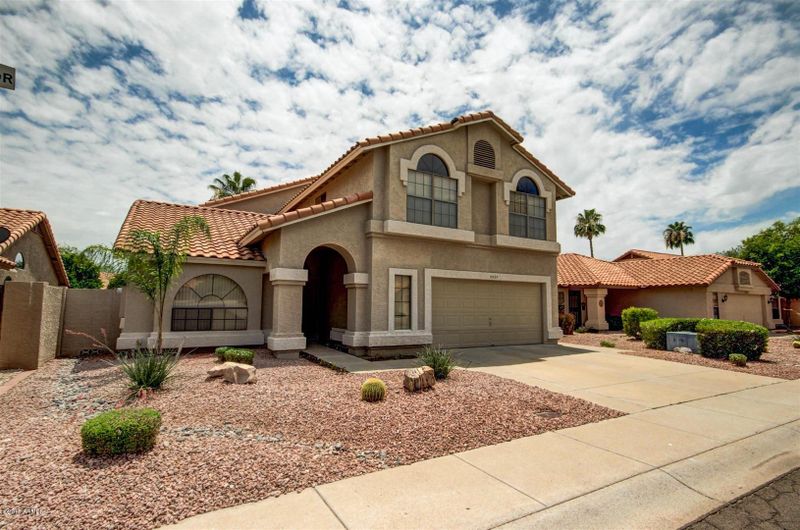 2527 E Granite View Dr, Phoenix, AZ 85048