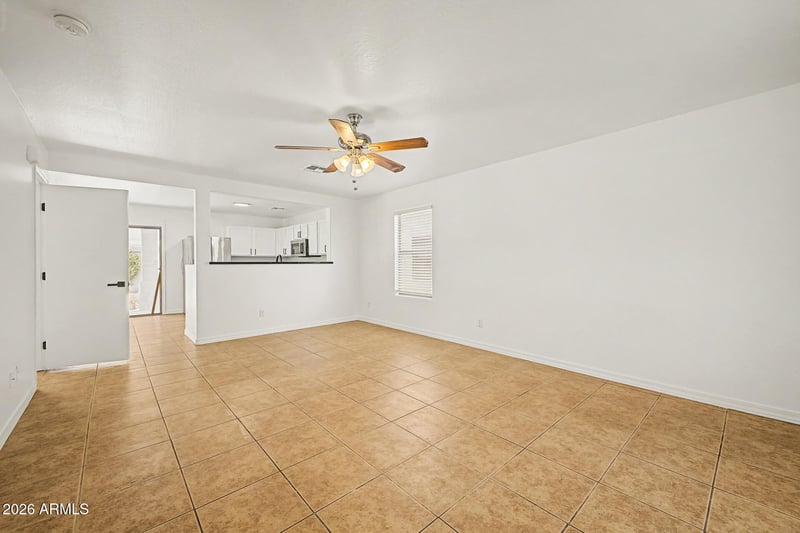 2527 Meadow Creek Way, San Tan Valley, AZ 85140
