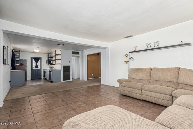2527 Maryland Dr, Tempe, AZ 85288