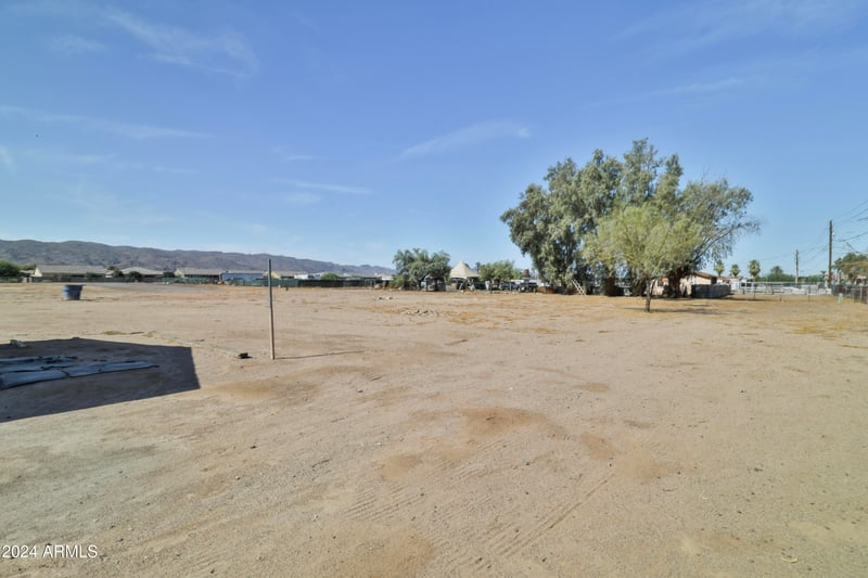 2527 Southern Ave #14, Phoenix, AZ 85040