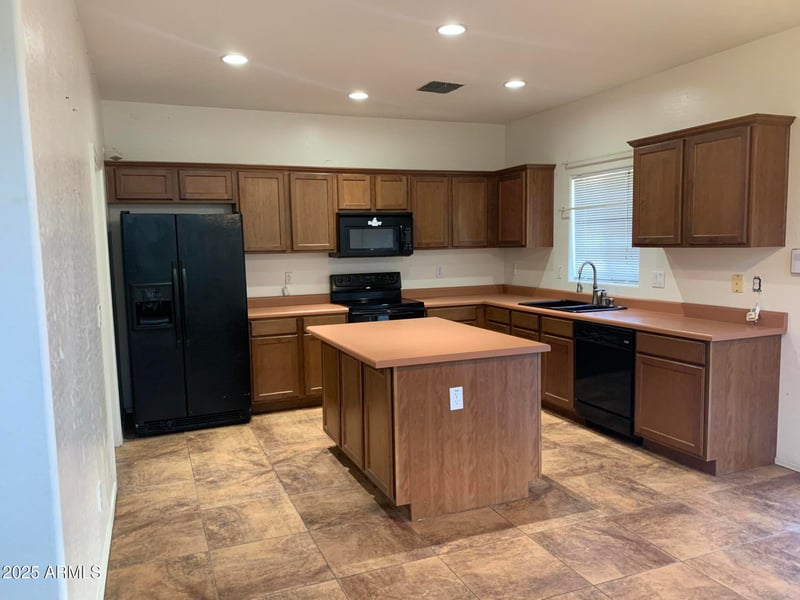 25270 Pleasant Ln, Buckeye, AZ 85326