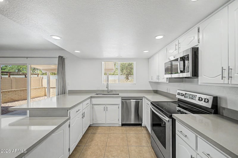 2528 Malibu Dr, Tempe, AZ 85282