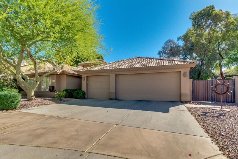 2528 E Rocky Slope Dr, Phoenix, AZ 85048
