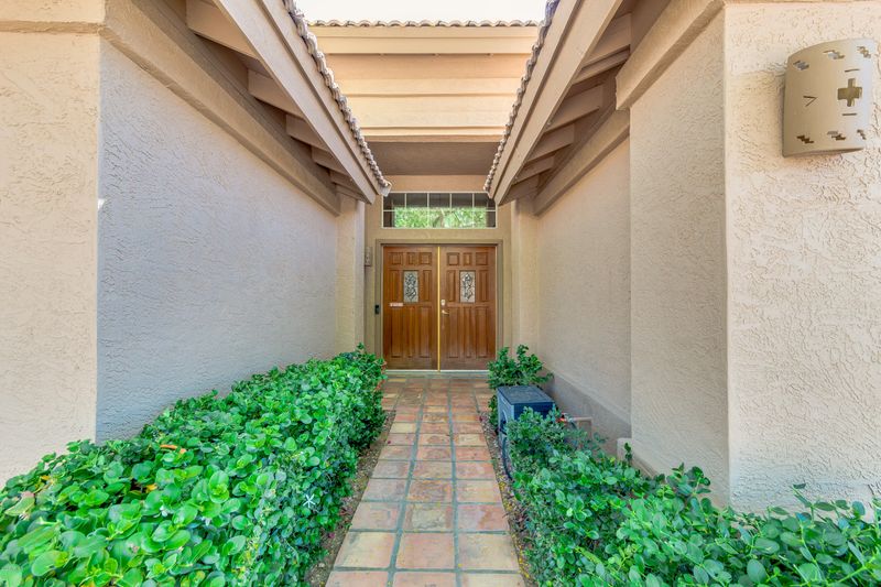 2528 E Rocky Slope Dr, Phoenix, AZ 85048