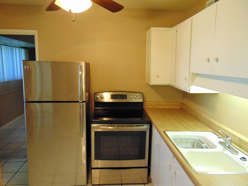 2528 W Berridge Ln #E-219, Phoenix, AZ 85017