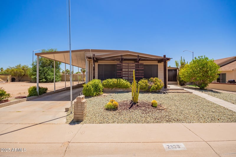 2529 Barber Dr, Mesa, AZ 85215