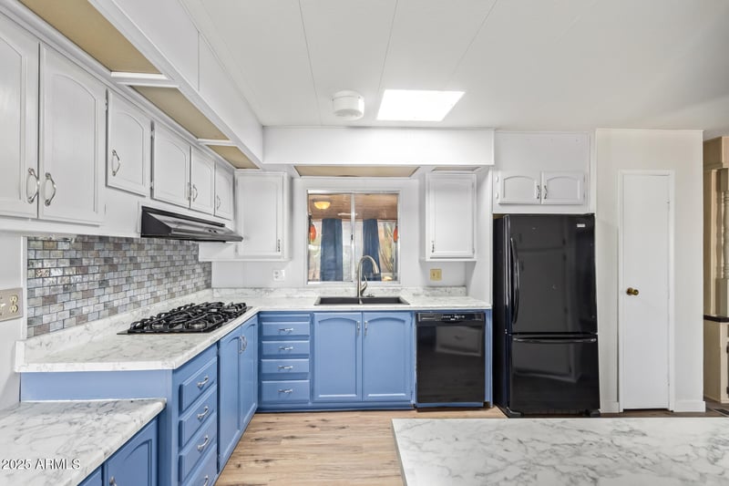 2529 Barber Dr, Mesa, AZ 85215
