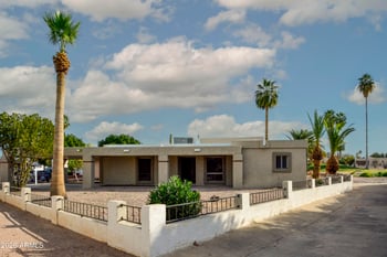 2529 Doral Cir, Mesa, AZ 85215